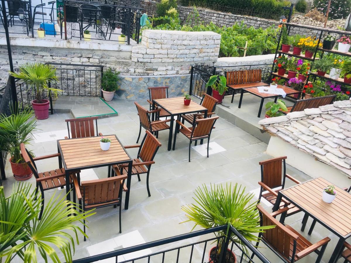 Kore Guest House Gjirokastër Buitenkant foto