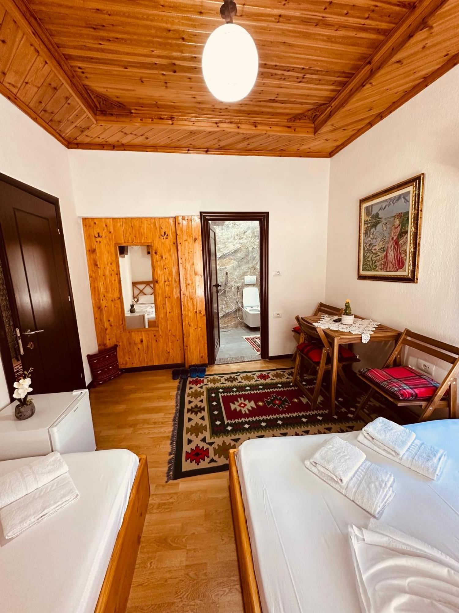 Kore Guest House Gjirokastër Buitenkant foto