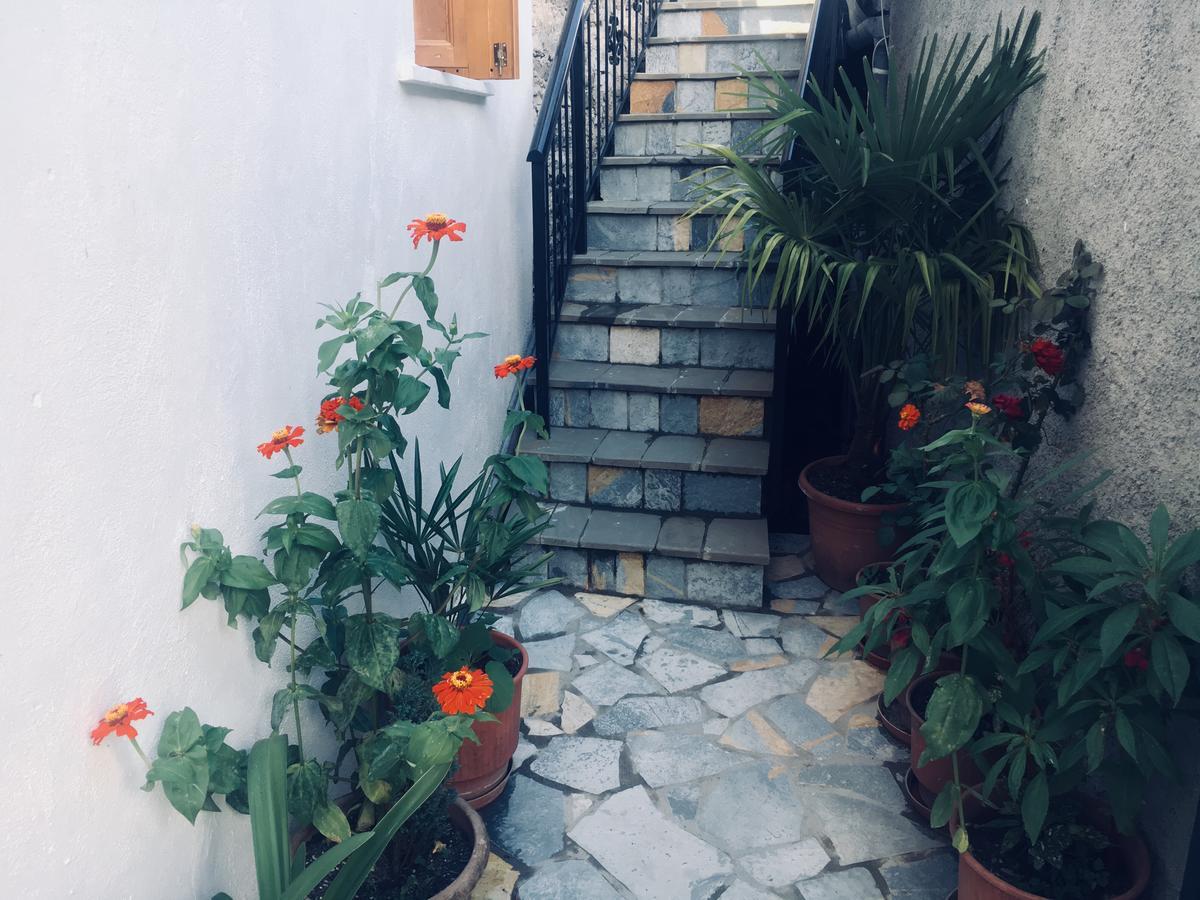 Kore Guest House Gjirokastër Buitenkant foto